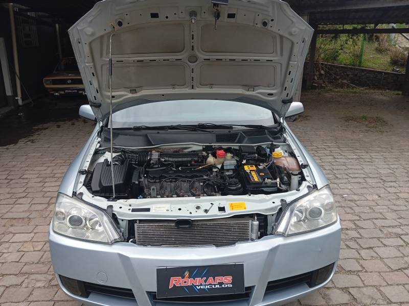 CHEVROLET - ASTRA - 2011/2011 - Prata - R$ 38.900,00