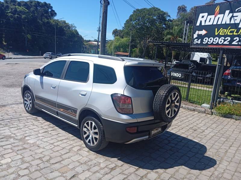 CHEVROLET - SPIN - 2016/2016 - Branca - R$ 59.900,00