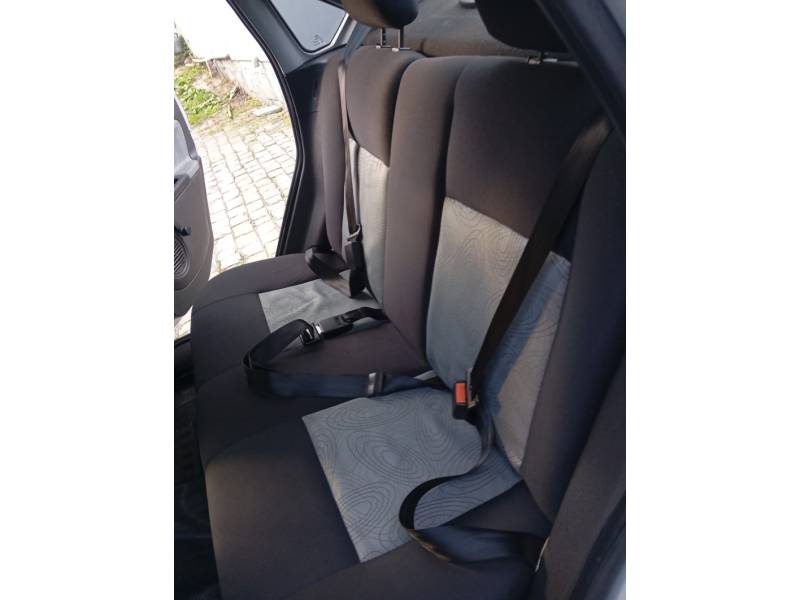 FORD - FIESTA - 2010/2010 - Prata - R$ 31.900,00