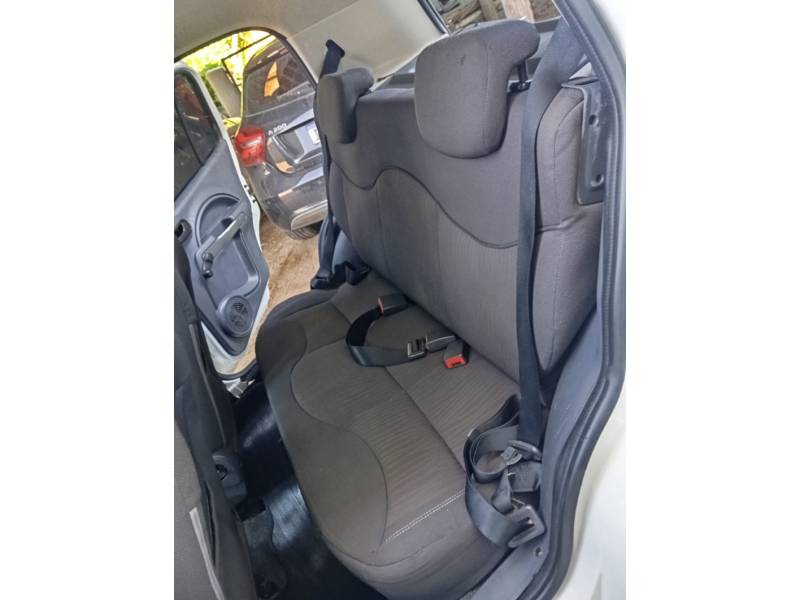 FIAT - UNO - 2013/2013 - Branca - R$ 34.900,00