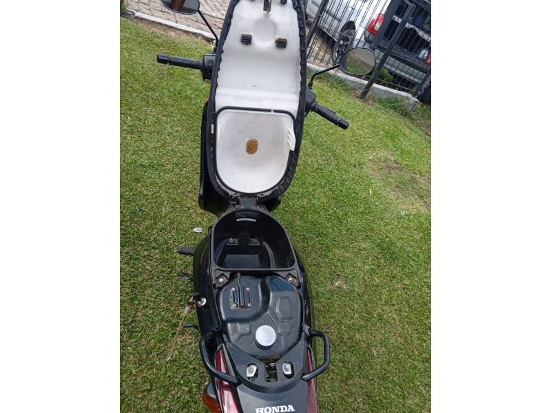 HONDA - BIZ 100 - 2015/2015 - Preta - R$ 11.900,00
