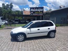 CHEVROLET - CORSA - 1996/1996 - Branca - R$ 18.900,00