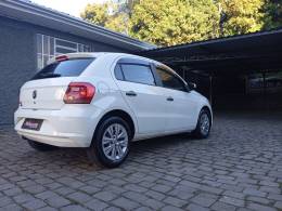 VOLKSWAGEN - GOL - 2022/2022 - Branca - R$ 59.900,00